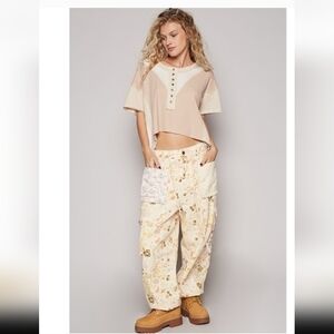 NWOT POL Natural Cream Floral Print Patched Cotton Cargo Joggers Size LARGE